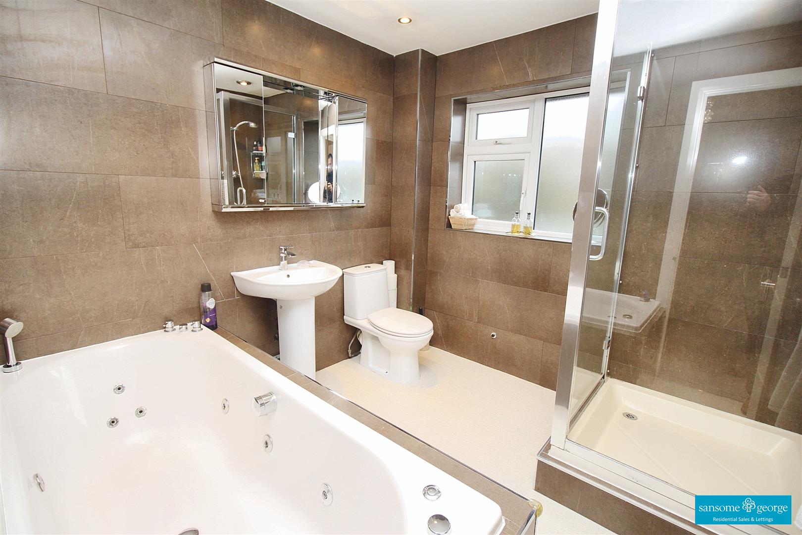 Barclay Road, Calcot